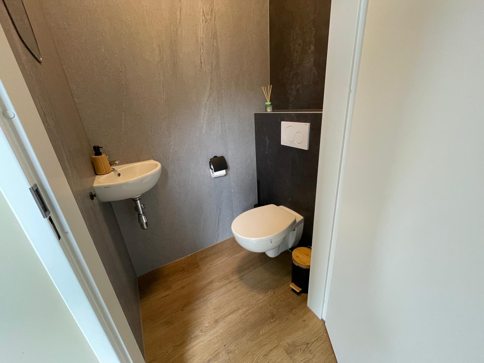 Toilet Toilet